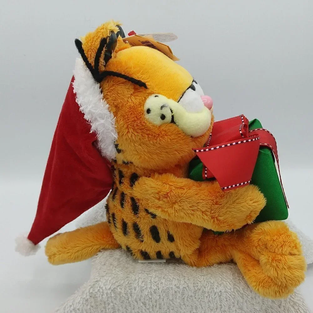 TY Happy Holidays Garfield 9in. Plush Hang & Tush Tags Retired in 2005